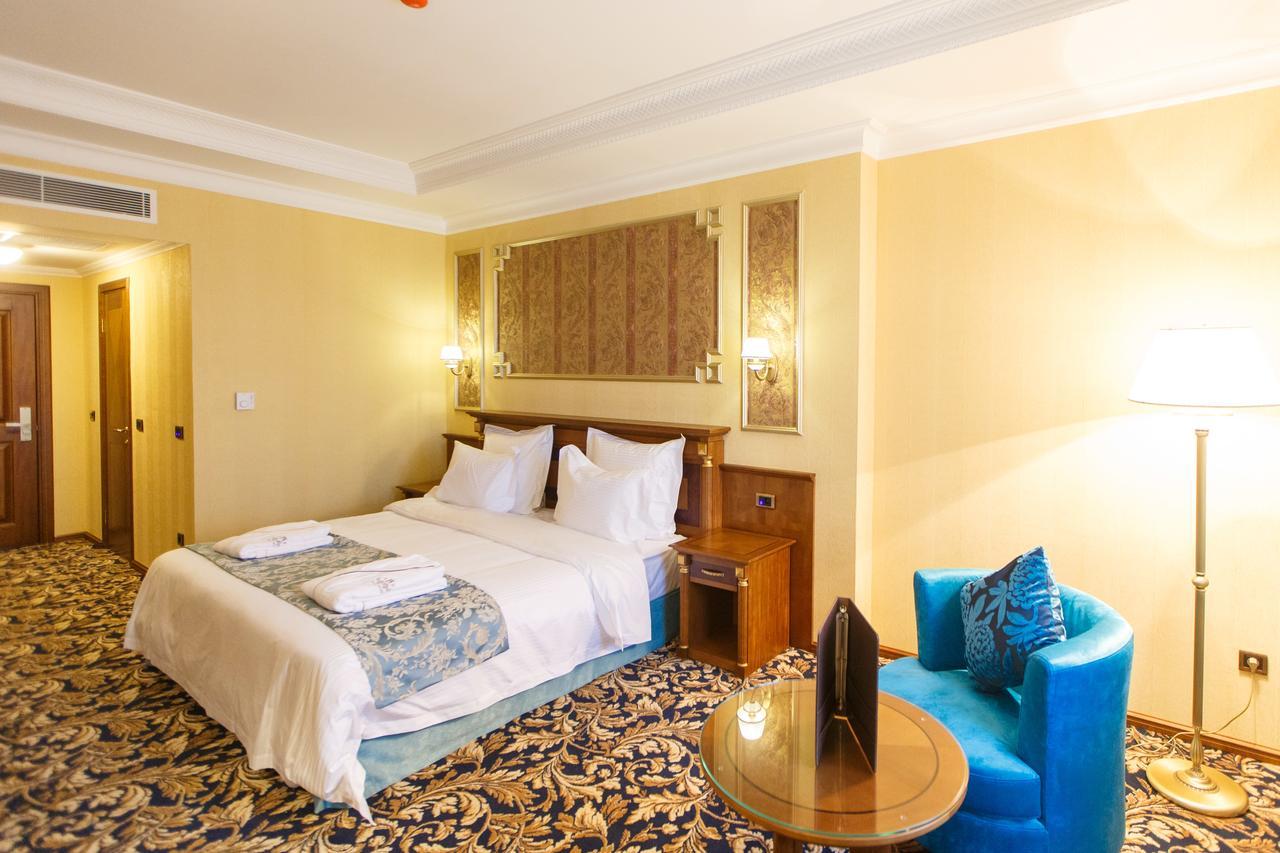 Sultan Palace Hotel أتيراو المظهر الخارجي الصورة A room at the hotel