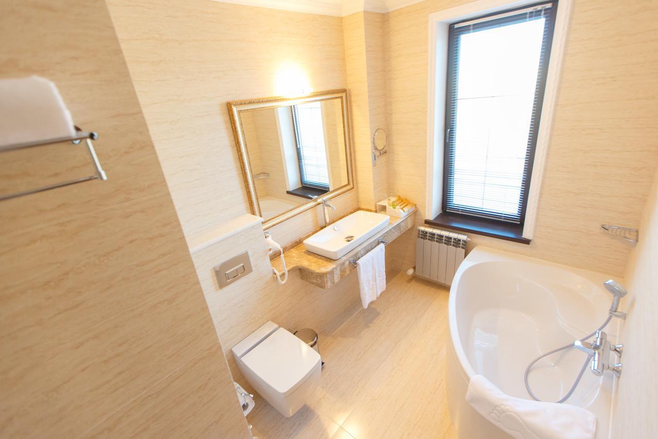 Sultan Palace Hotel أتيراو المظهر الخارجي الصورة Bathroom