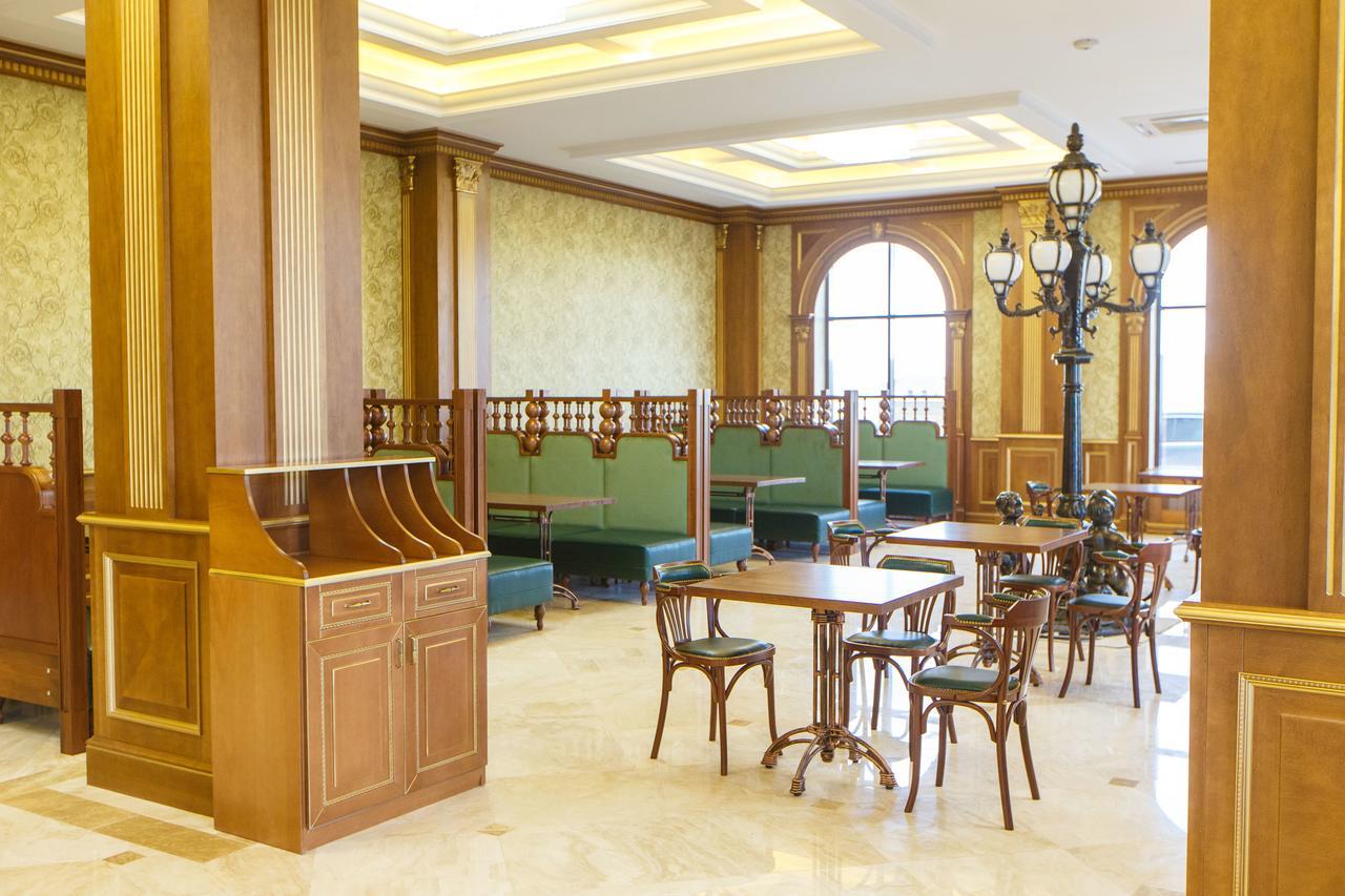 Sultan Palace Hotel أتيراو المظهر الخارجي الصورة The interior of the restaurant