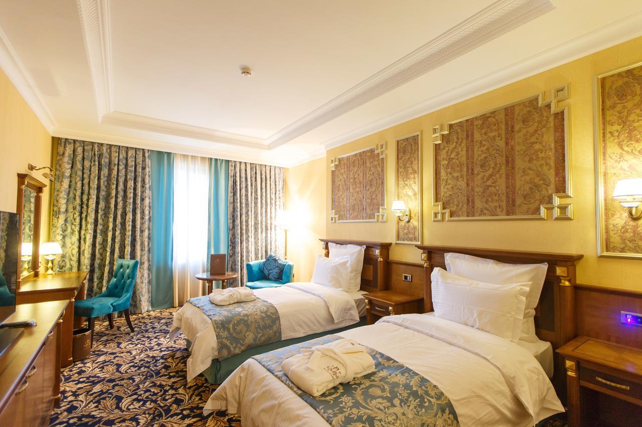 Sultan Palace Hotel أتيراو المظهر الخارجي الصورة A room at the hotel